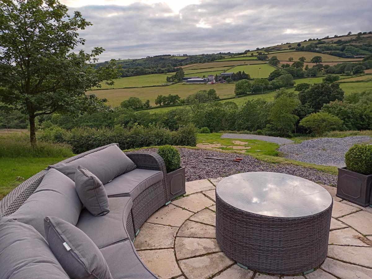 Oak Tree Farm Llanfynydd Exterior foto