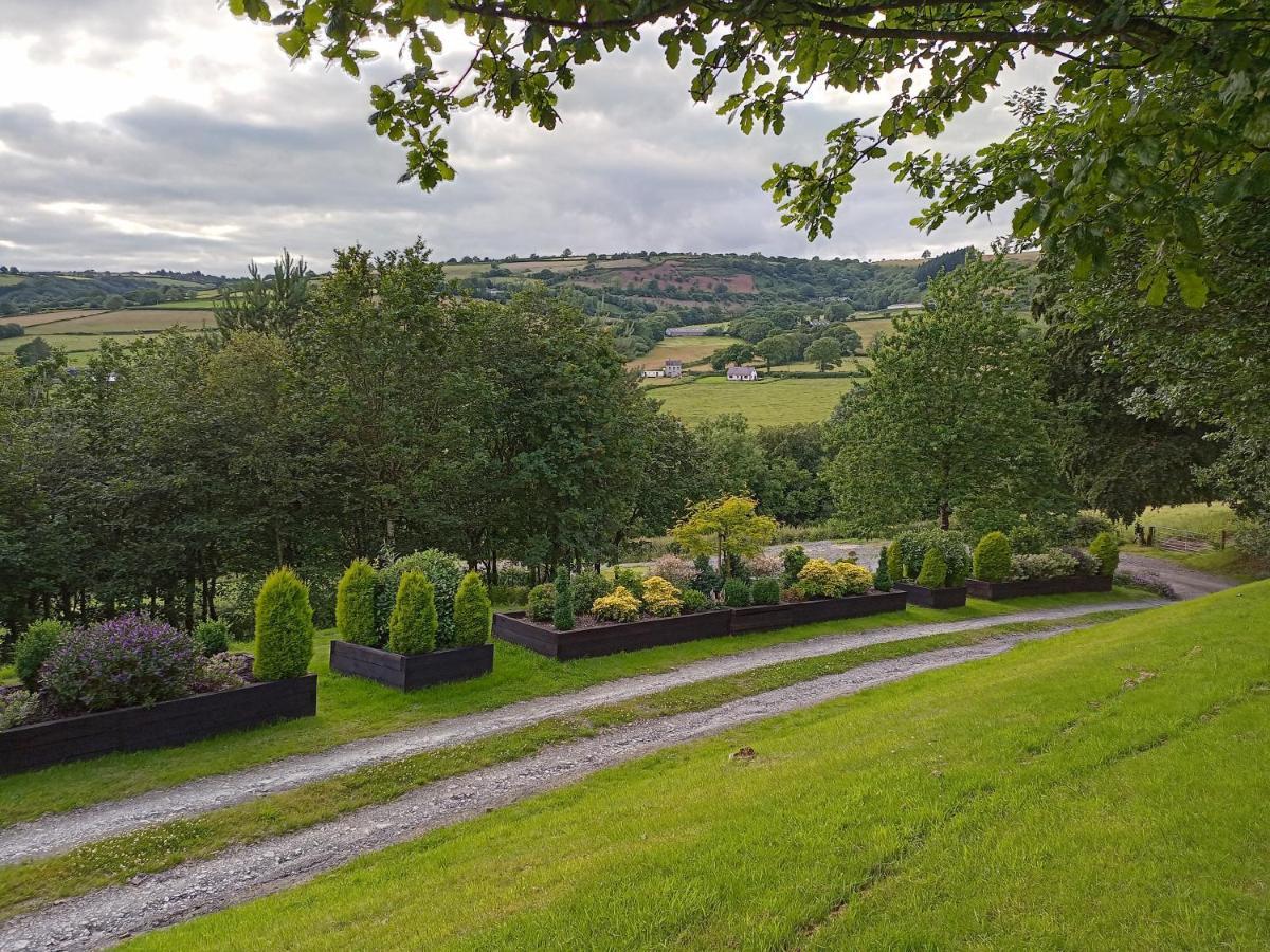 Oak Tree Farm Llanfynydd Exterior foto